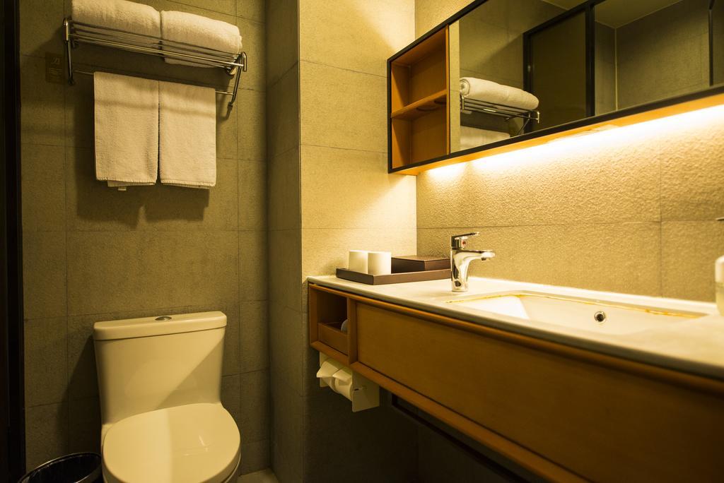 Ji Hotel Shanghai Lujiazui Esterno foto